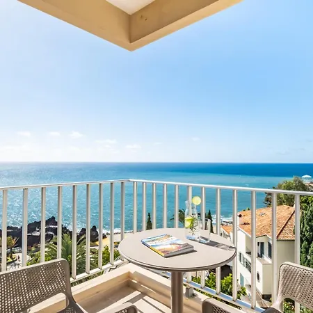 Step To The Sea 5 * 丰沙尔