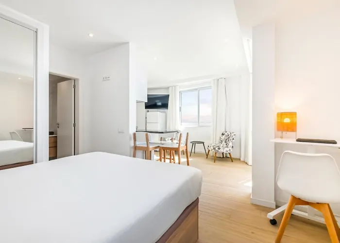 Apartment Step To The Sea 5, By Pausa